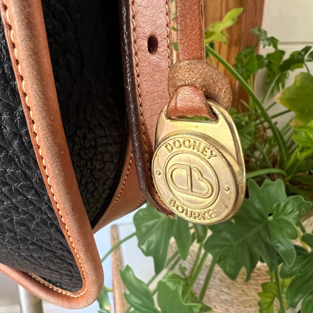 VTG Dooney & Bourke All Weather Leather Pebbled Black Messenger Briefcase Bag - Picture 5 of 9